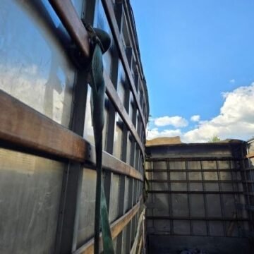 Out-of-service orders issued after Tennessee troopers pull over CMV for trailer walls ‘waiving’