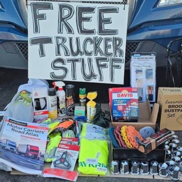 Trucker hands out all of his gear to drivers in need before final trip home
