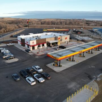 Love’s opens truck stops in Alabama and Wyoming, adding 146 truck parking spaces to network