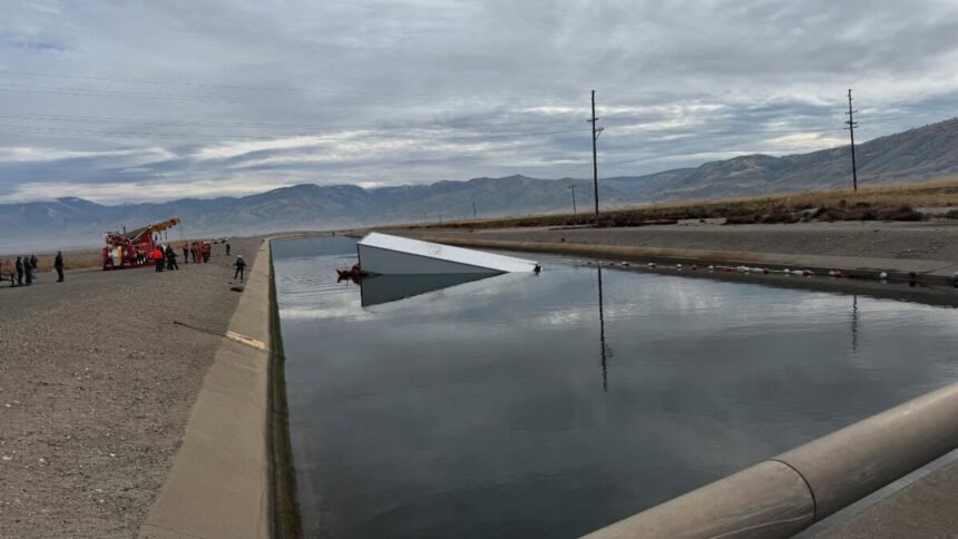 470989200_18371120287119905_1510101926211659974_n-1.jpg Truck driver’s body found in big rig submerged in California aqueduct
