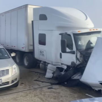 Massive 40 to 50 vehicle pileup reported on Louisiana bridge amid heavy fog