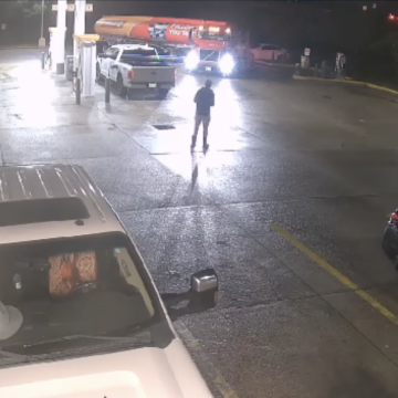 Cops seek suspect accused of threatening tanker truck driver with gun at Louisiana Circle K
