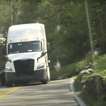 Tennessee roadways still seeing tractor trailers in places they shouldn’t
