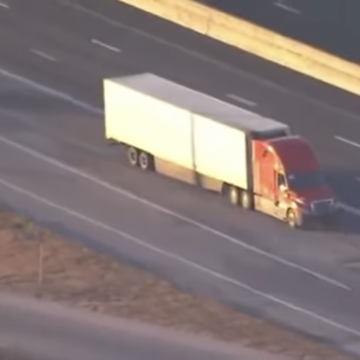 Driver of semi truck in I-85 bomb threat incident in South Carolina identified, charged