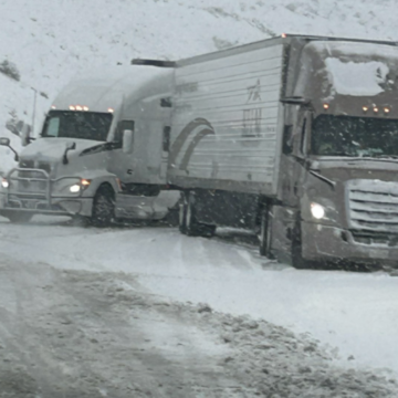 Screenshot-2025-01-03-at-2.26.33-PM.png WSDOT has a friendly chain-up reminder after several semi trucks block I-82