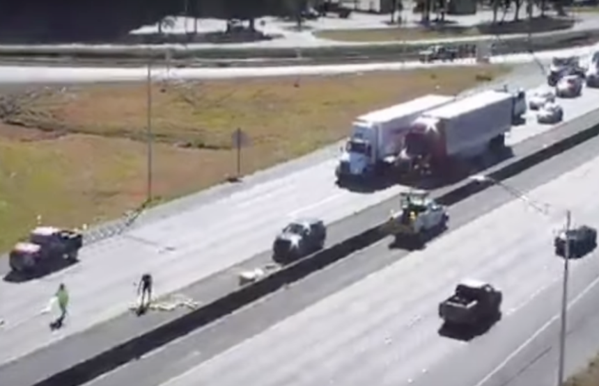 Truckers stop traffic after pickup fails to secure load