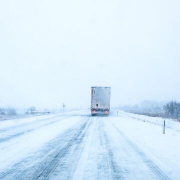 Man struck by 2 Peterbilts on I-84 after ignoring trooper’s advice to stay in his car