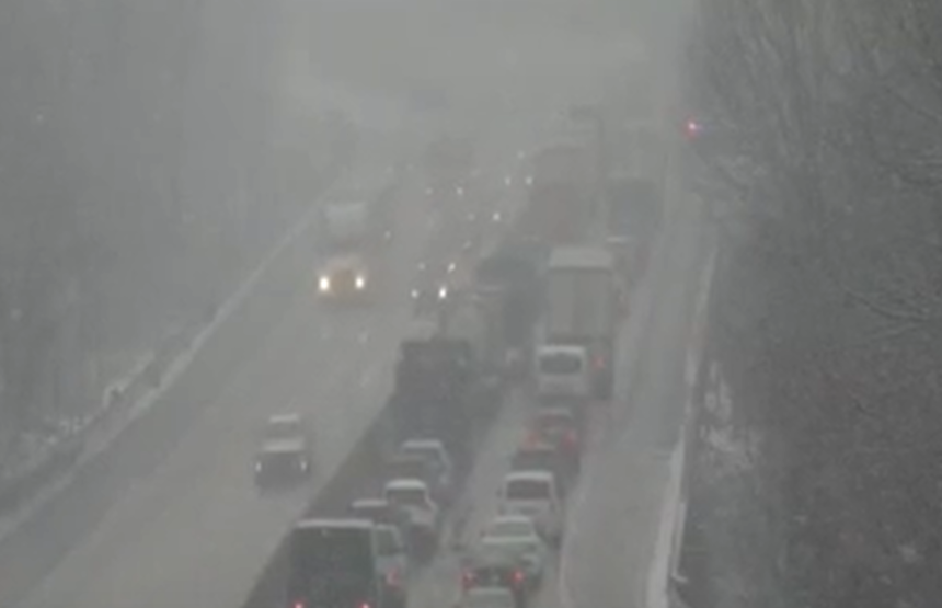 Traffic forced to turn around on I-83 after oversize load stops short of low bridge