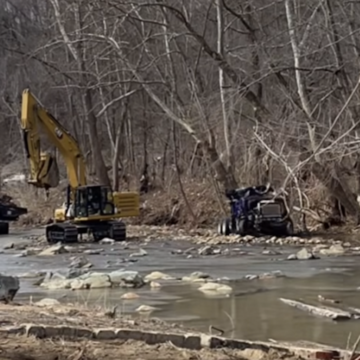 Watch crew finally remove semi truck cab from NC river 4 months after Helene